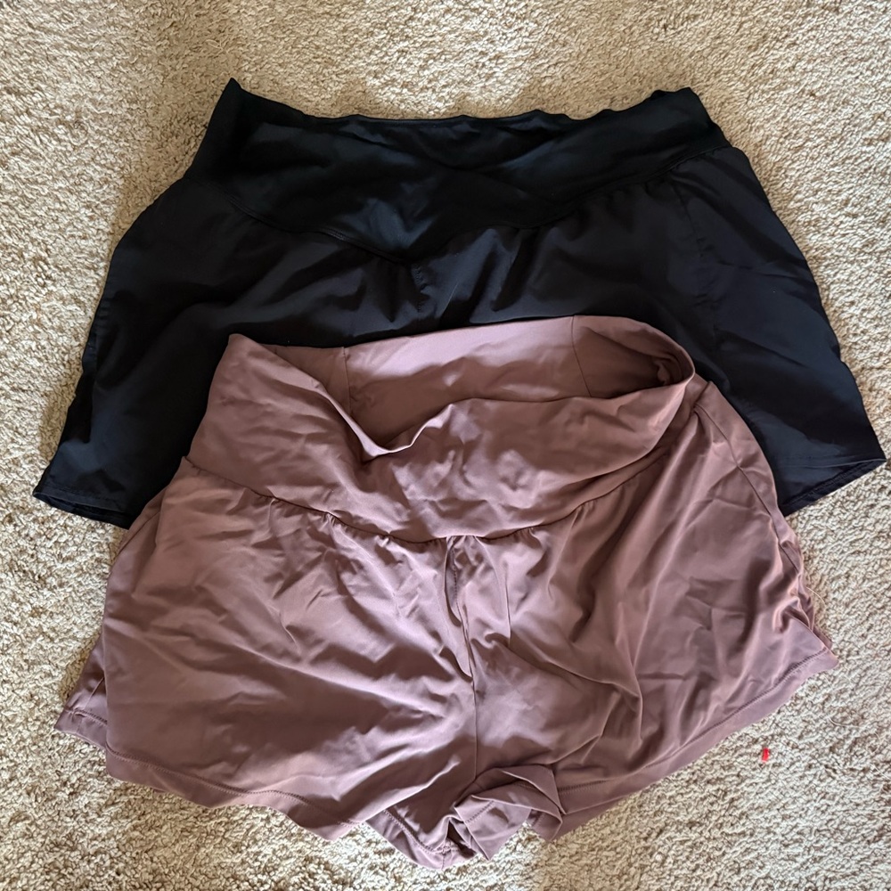 HALARA Women's Athletic Shorts in Black and Mauve